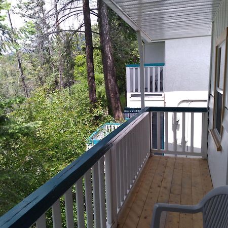 Appletree Inn Radium Hot Springs Zewnętrze zdjęcie