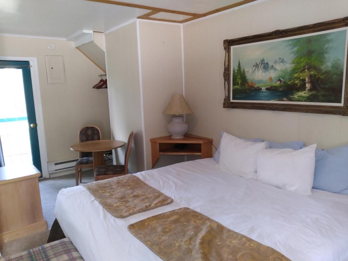 Appletree Inn Radium Hot Springs Zewnętrze zdjęcie